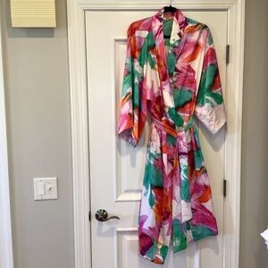 Natori Private Luxuries Paraiso Kimono Floral Satin Robe Aqua, Pink Coral Small